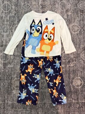 Bluey Kids Pajama Set - White Top & Navy Character Pants NWOT